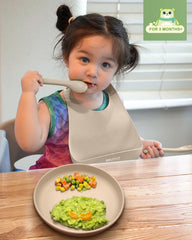 Qyeejong easy-clean with wipes-ready design supports quick mess-free cleanup outdoors.