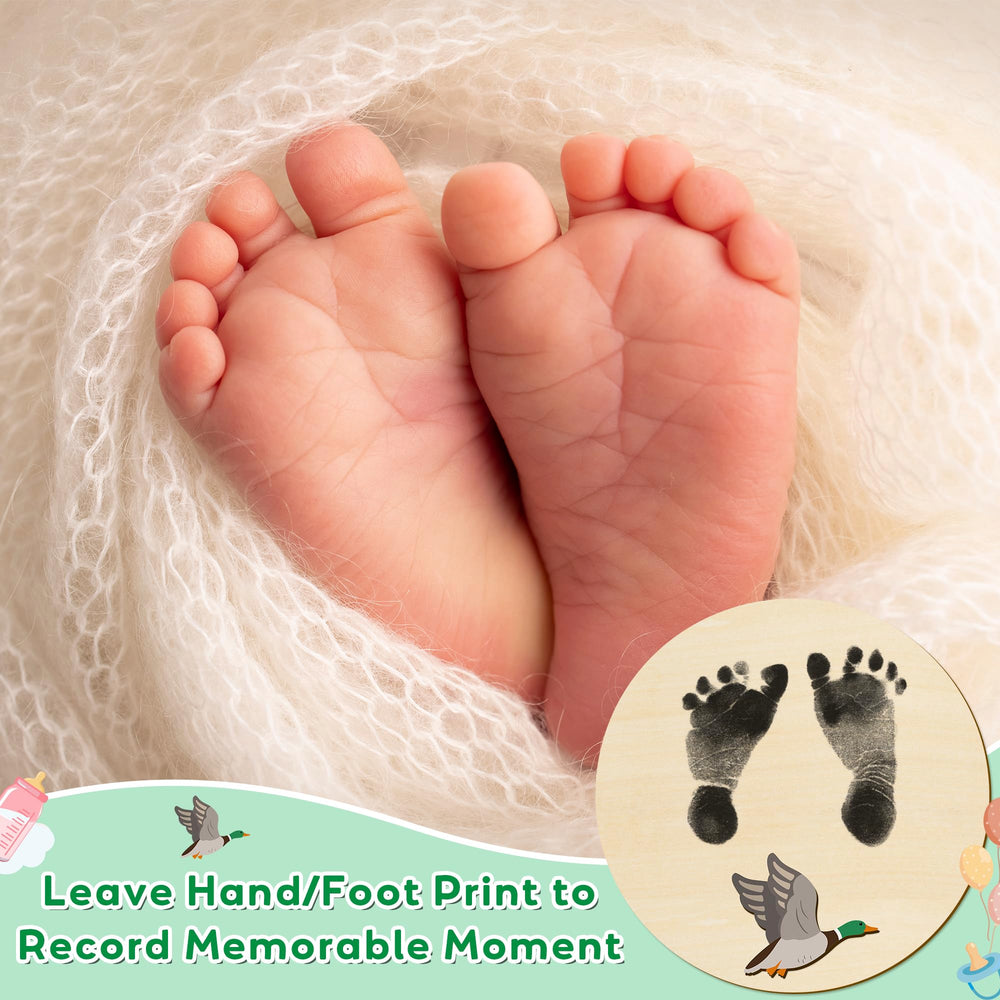 R HORSE 3D-mallard-duck-design adds charming nursery decor and photo prompts.