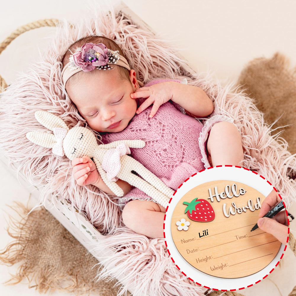 R HORSE double-sided name plaque offers versatile display for nursery decor and announcements.