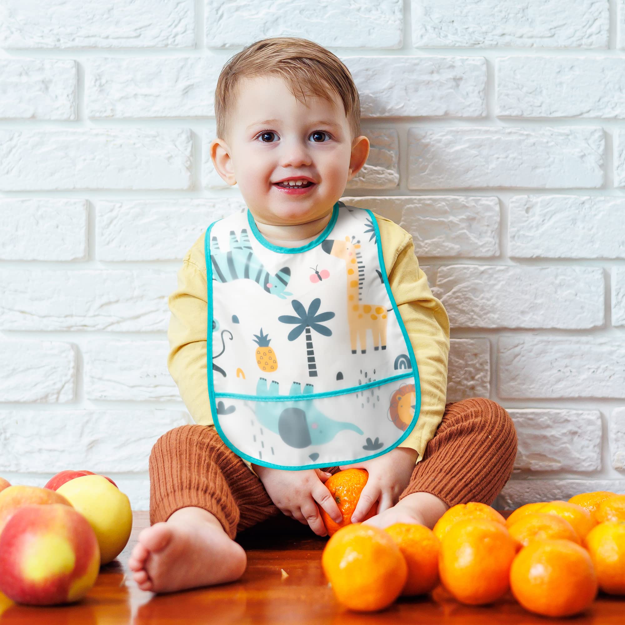 R HORSE packaging shows a five-bib set for busy families.