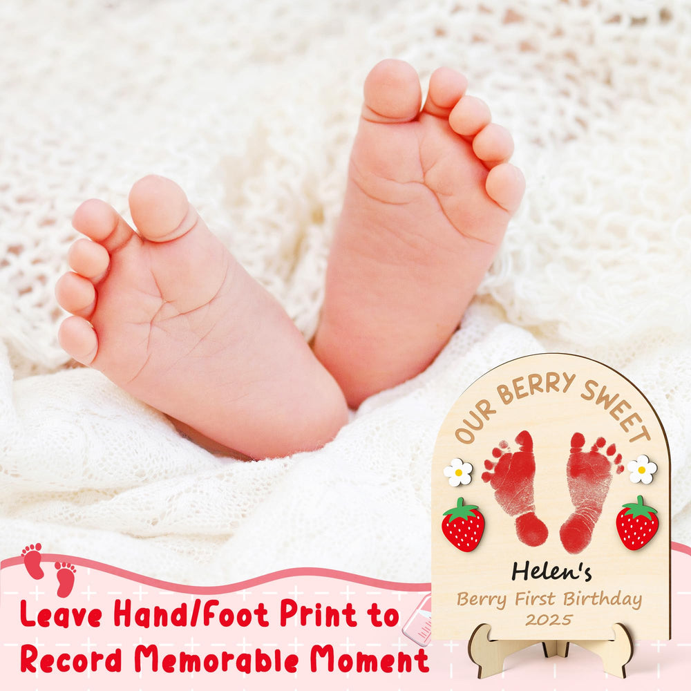 R HORSE berry-pattern art showcases personalized handprint keepsake for family memories.