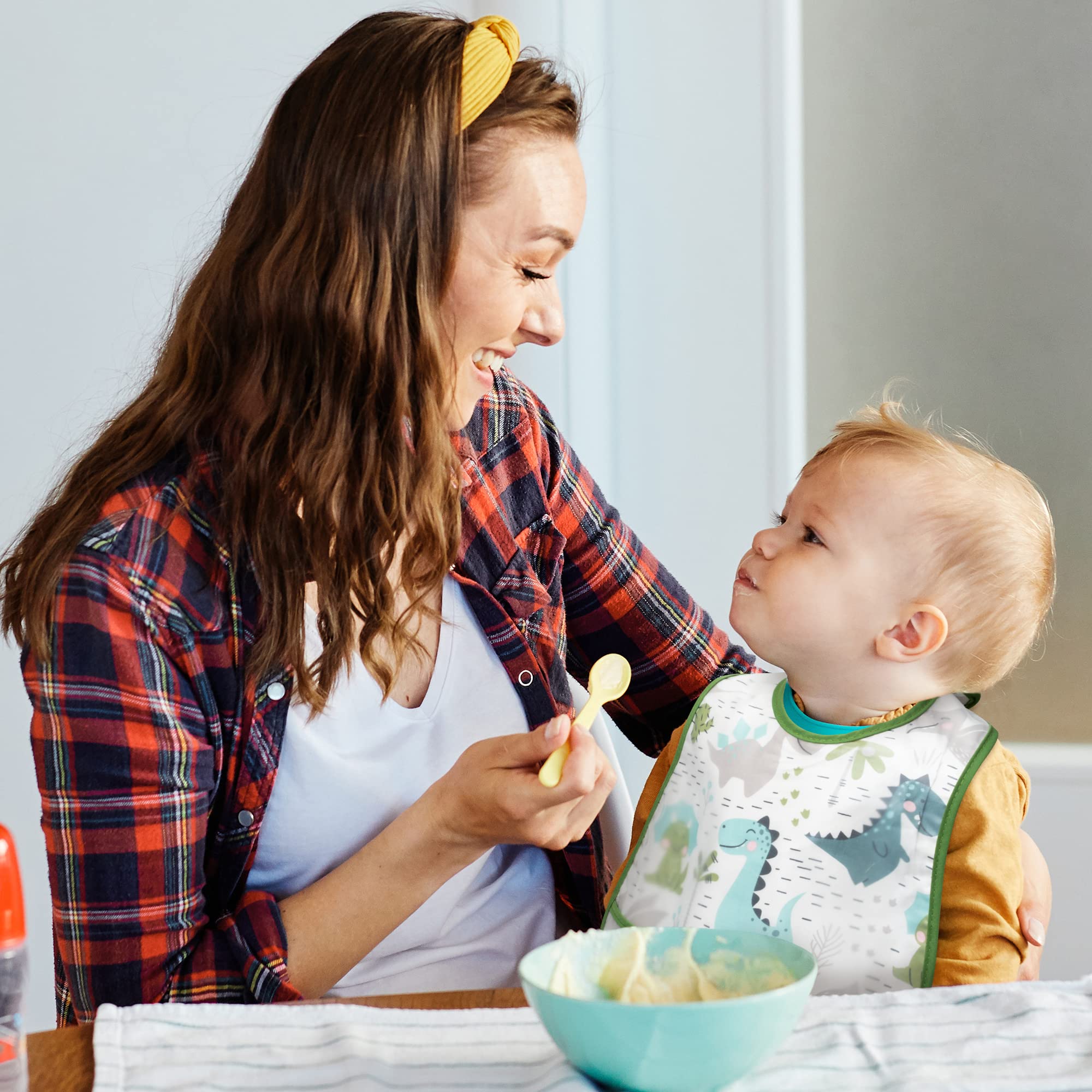 R HORSE bibs are easy to wipe clean after messy meals.