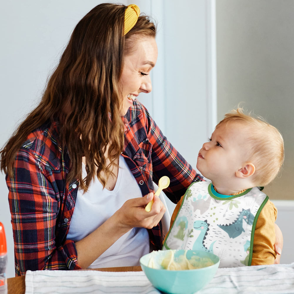 R HORSE bibs are easy to wipe clean after messy meals.