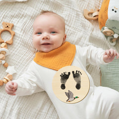 R HORSE clean-touch-ink-pad keeps hands ink-free while creating footprints.