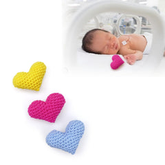 RainbowStar bonding heart mom wear close-up shows scent absorption for baby comfort