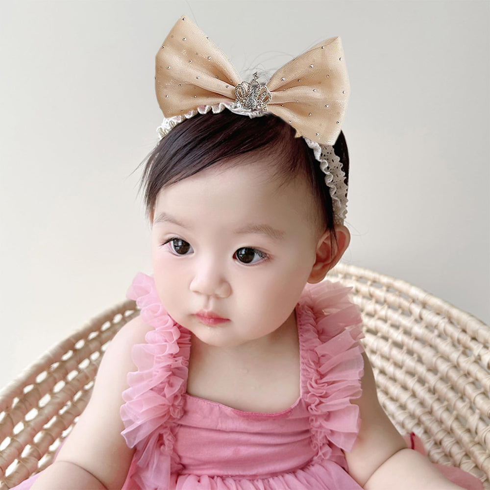Rannyrena baby showers and birthdays accessory for dress-up moments.