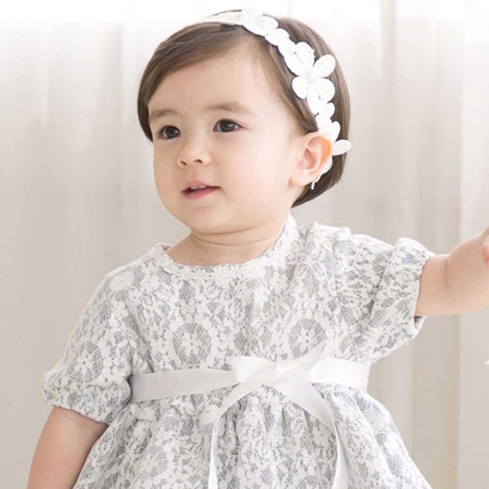 Rannyrena baby headband with stretchable band ideal for comfy wear during photo sessions