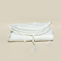 RaRas bamboo mesh cover uses eco-friendly material for mindful parents.