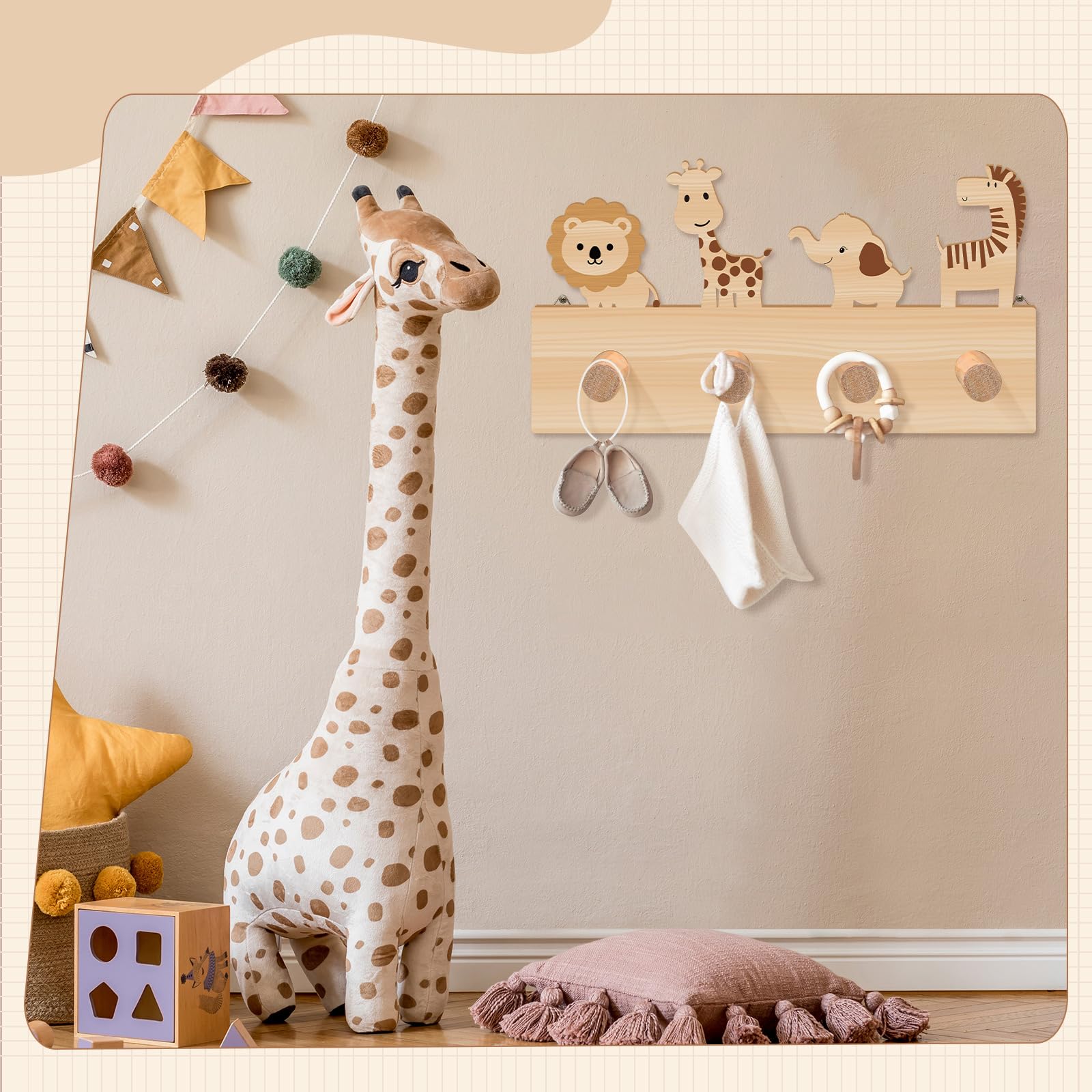 RattanView Safari giraffe-figure wall hook detail blends whimsy and function