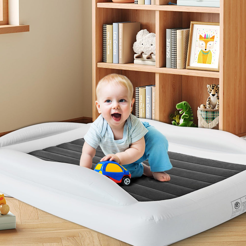 RAUMRIGGE travel bed weighs 6.7 pounds for easy portability