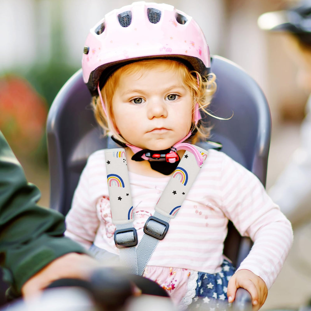 REFLYAWAY anti-slip mesh lining helps cushion stay in place