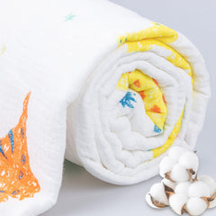 REMASS six-layer absorbent towel demonstrates quick moisture pickup after wash.