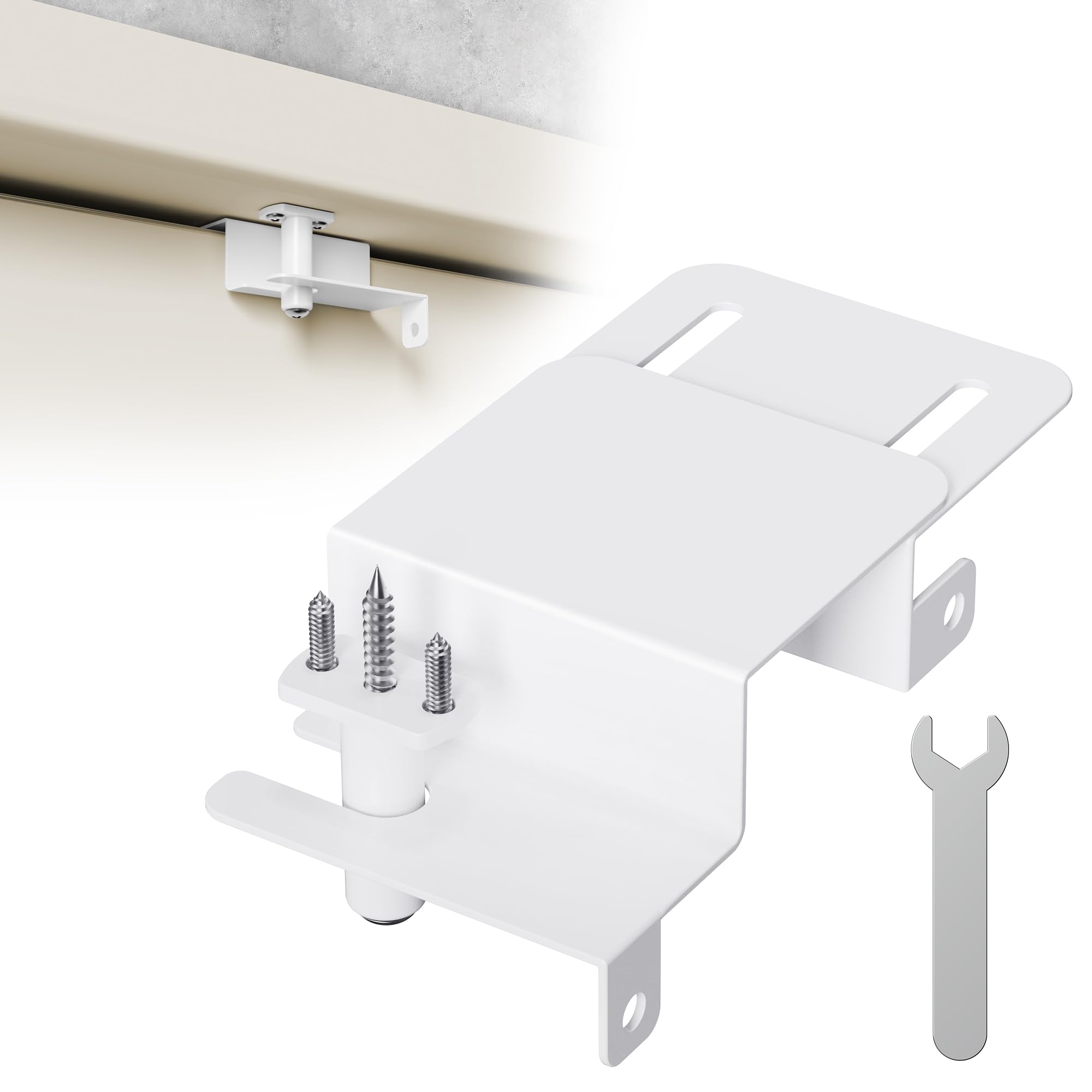 RIAUOR in use demonstrates quick lock and unlock from either side.