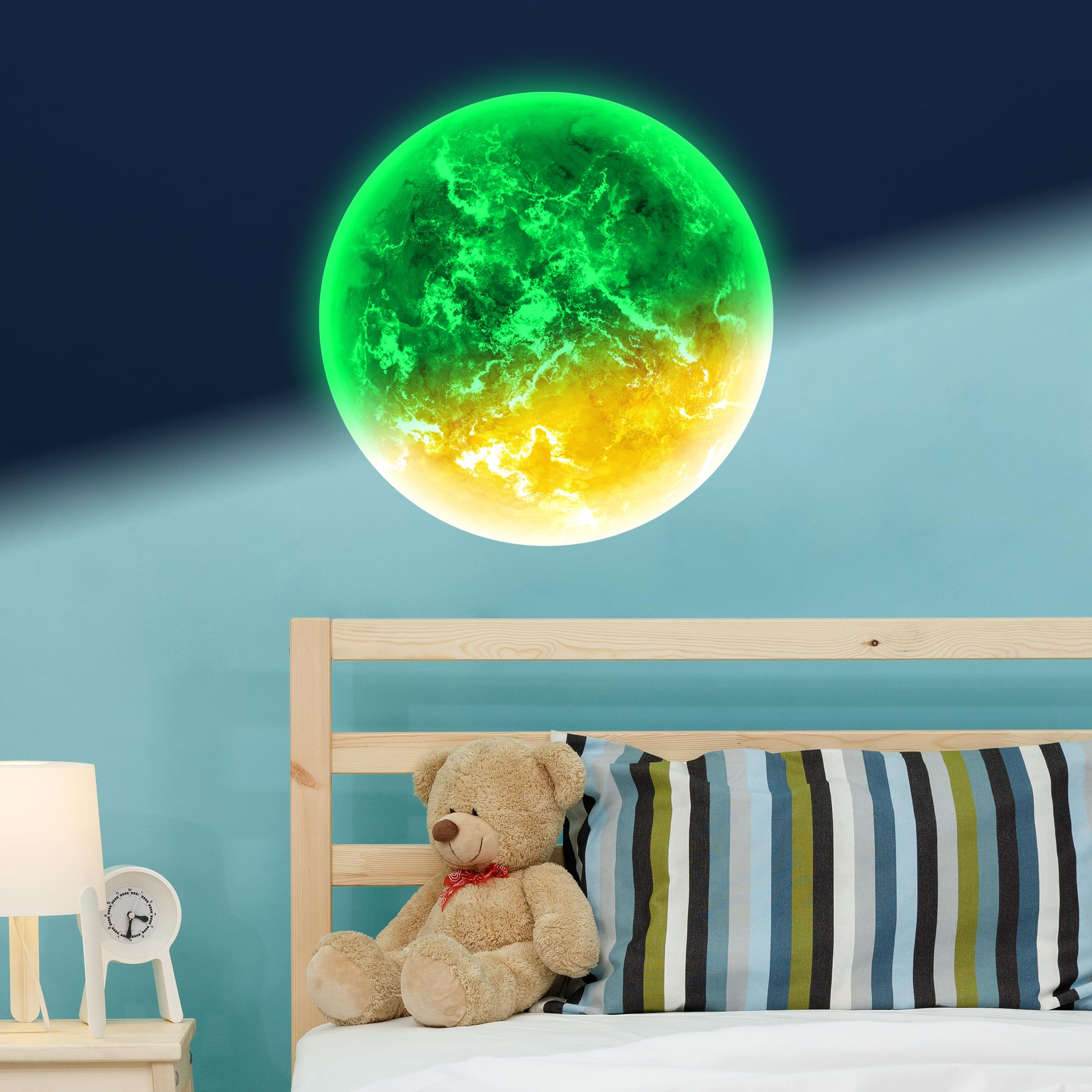 Robmoda glow sun decal brightens kids bedroom ambiance after dark