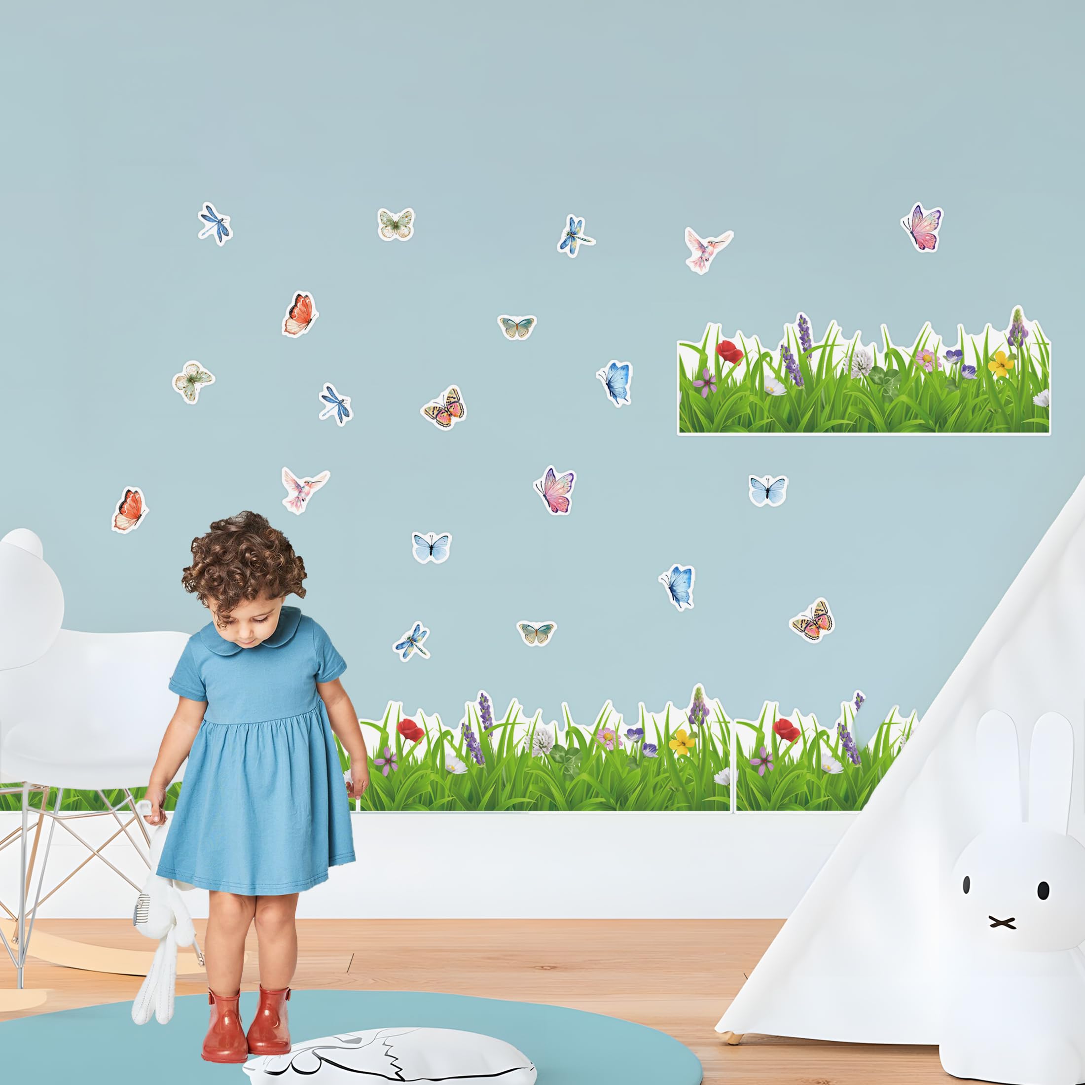 Robmoda easy-peel self-adhesive design makes decorating quick and clean.