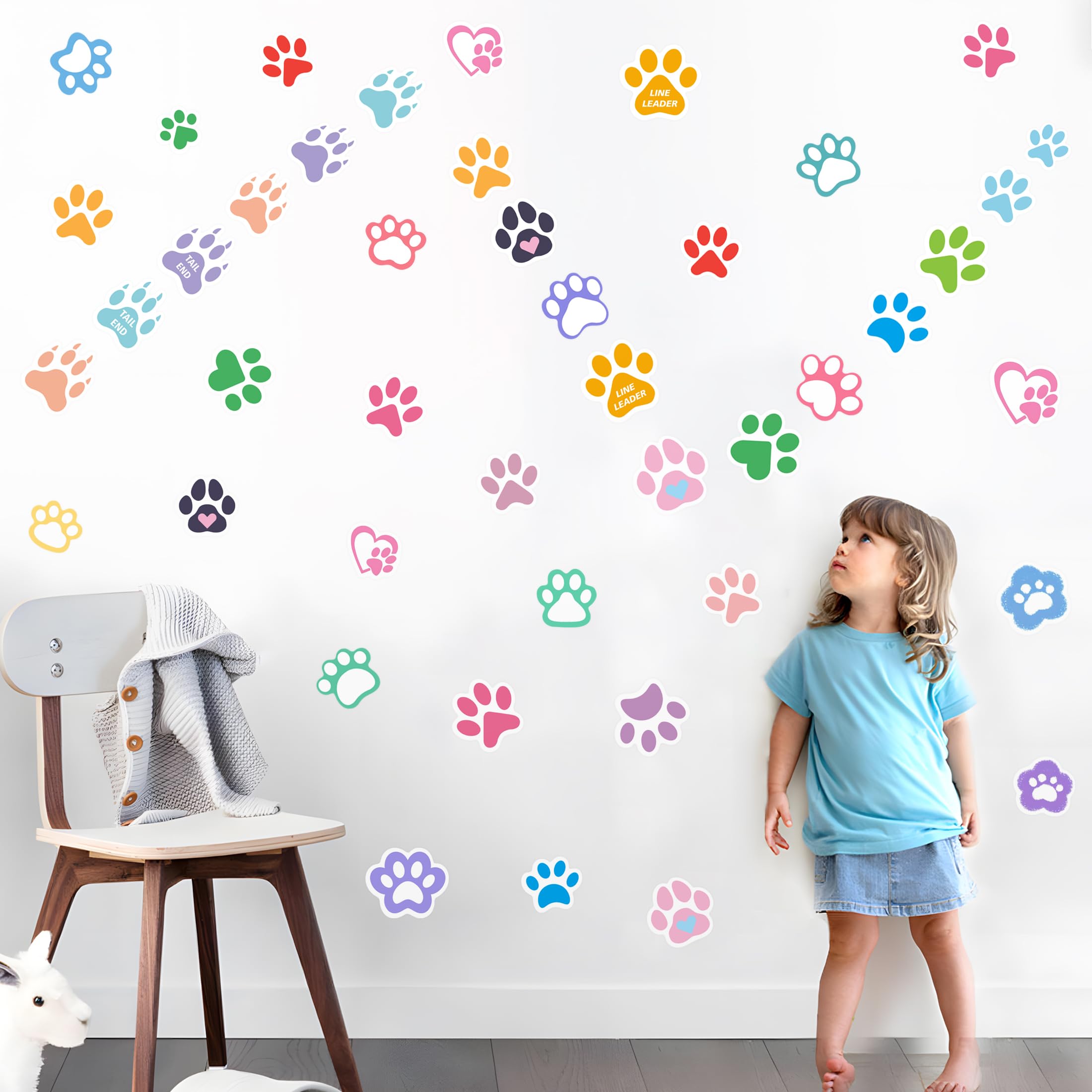 Robmoda nursery paw print decor setup for easy DIY wall art.