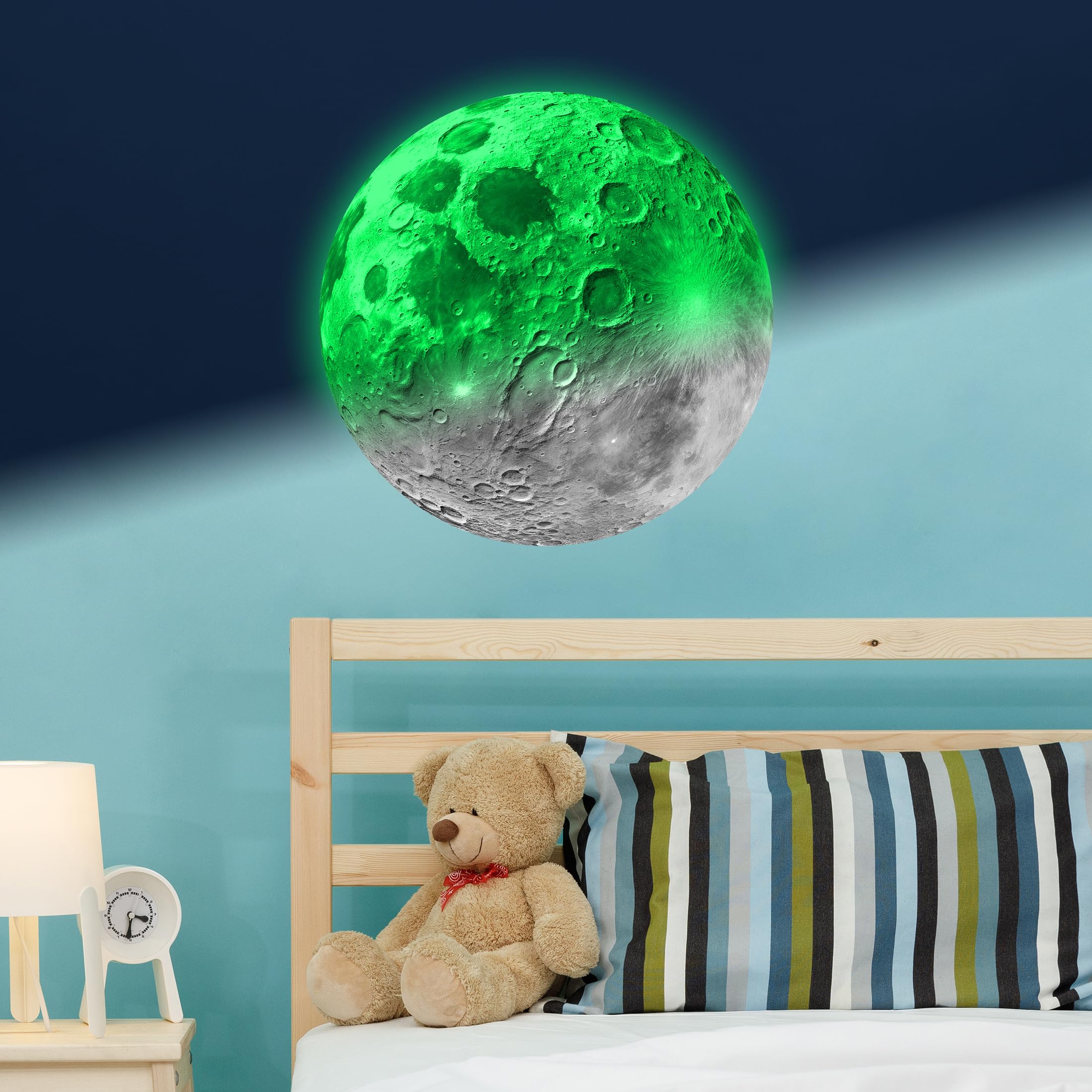 Robmoda self-adhesive wall sticker application on smooth surface