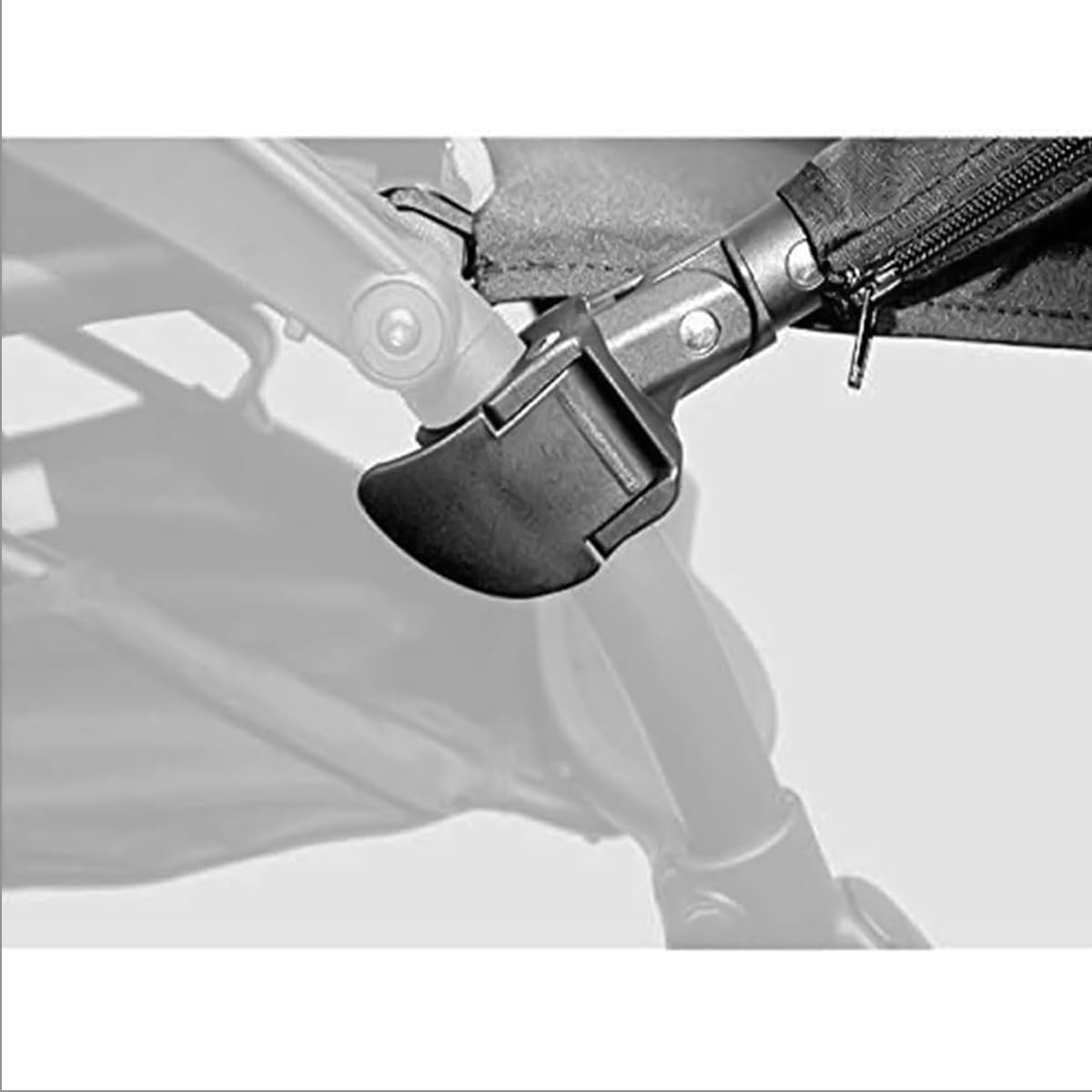 ROMIRUS bumper bar ready for outings on a YOYO stroller.