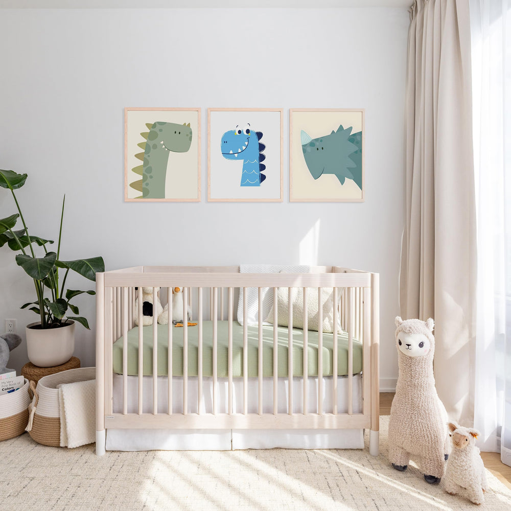 ROMY RO muslin crib sheet with snug elastic-fit minimizes wrinkles.