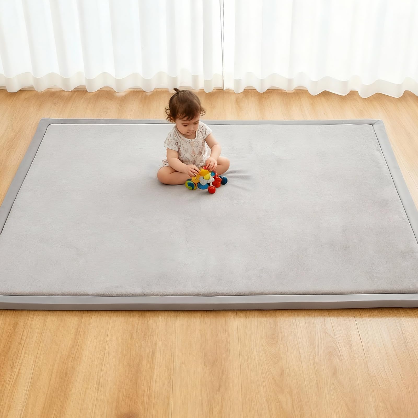 RONGFA Baby Play Mat coral velvet surface offers ultra-soft play.