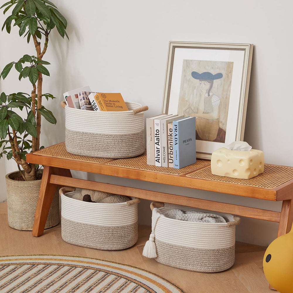 R RUNKA easy-fold basket recovers shape after storage.