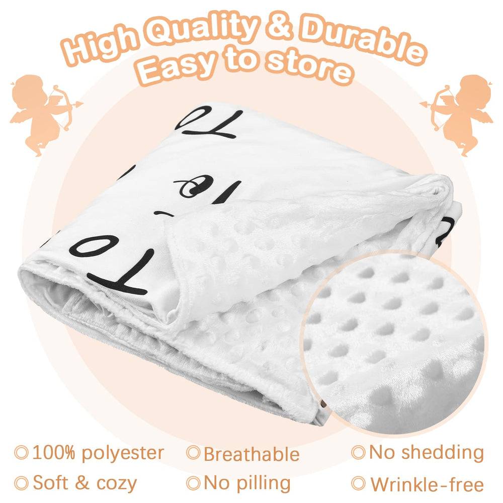 Rtteri baby swaddle shown in a car seat to illustrate travel versatility.