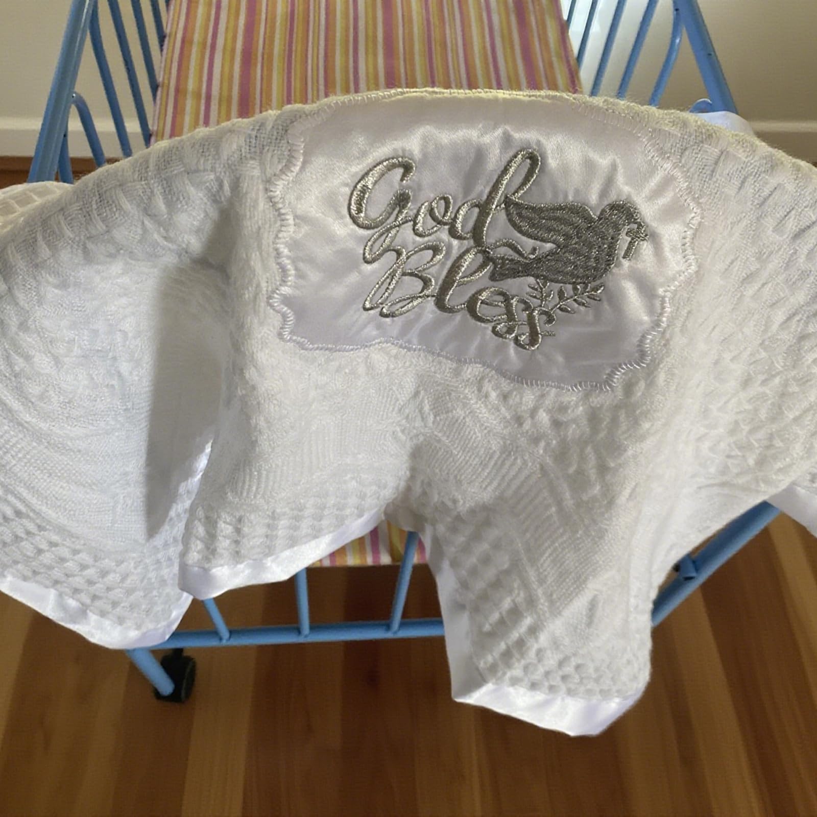 Runeaoys Easy-care baby blanket; machine washable for busy families.