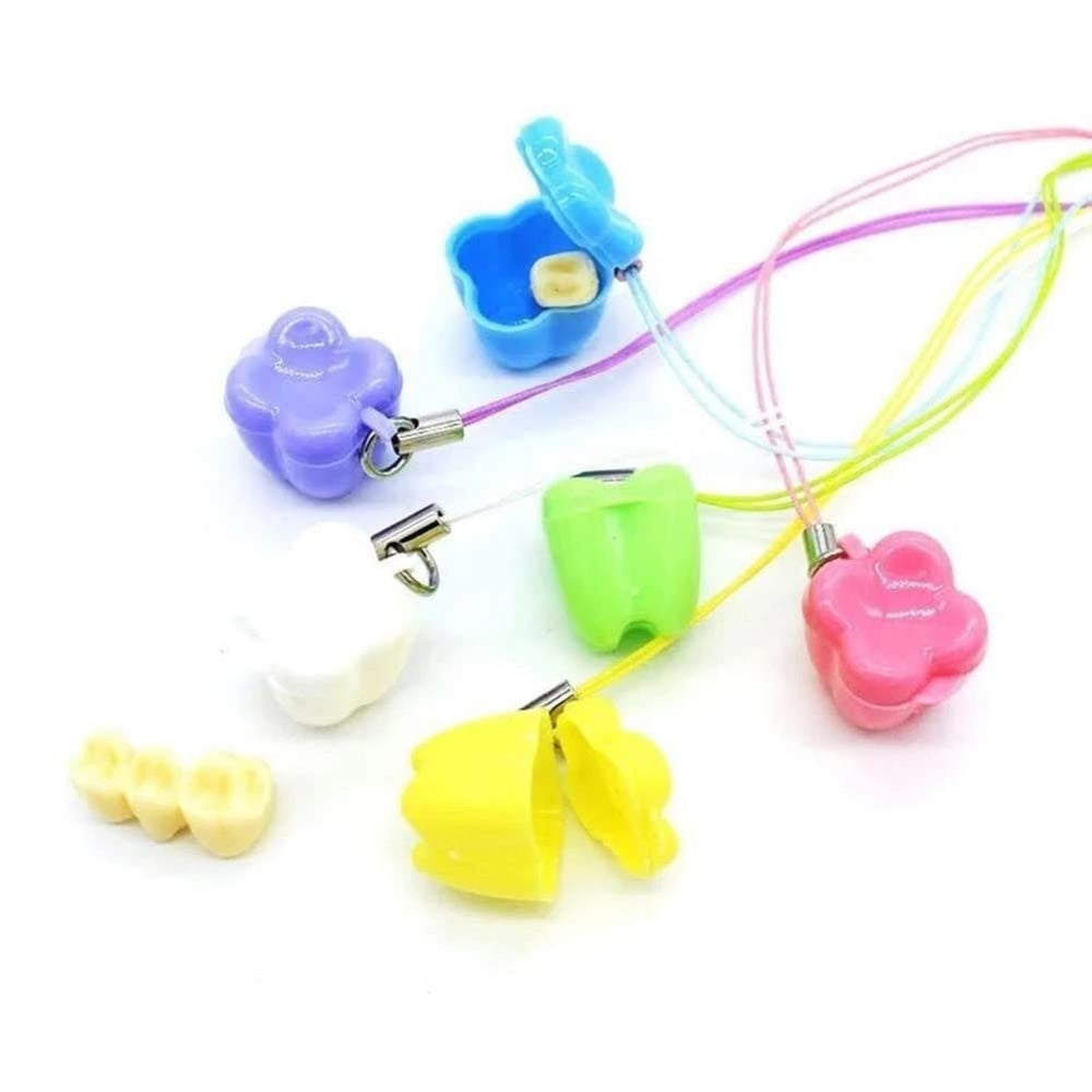 Runing Pet teeth storage box necklace lock detail—secure, sentimental design