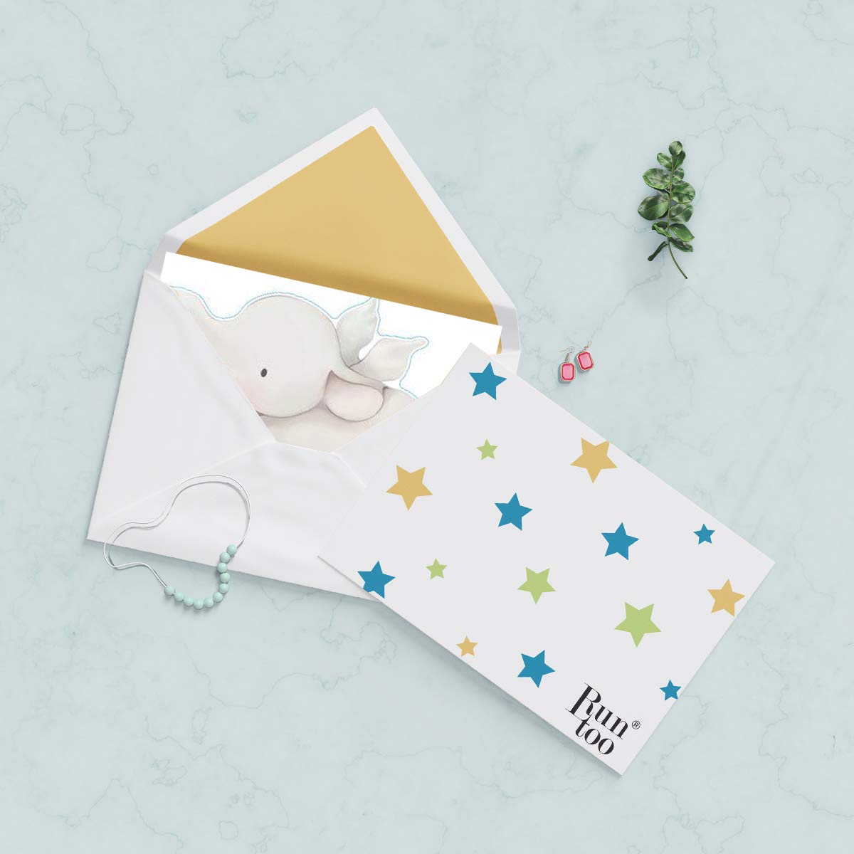 Runtoo Elephant Wall Decal removable option enables mess-free repositioning.