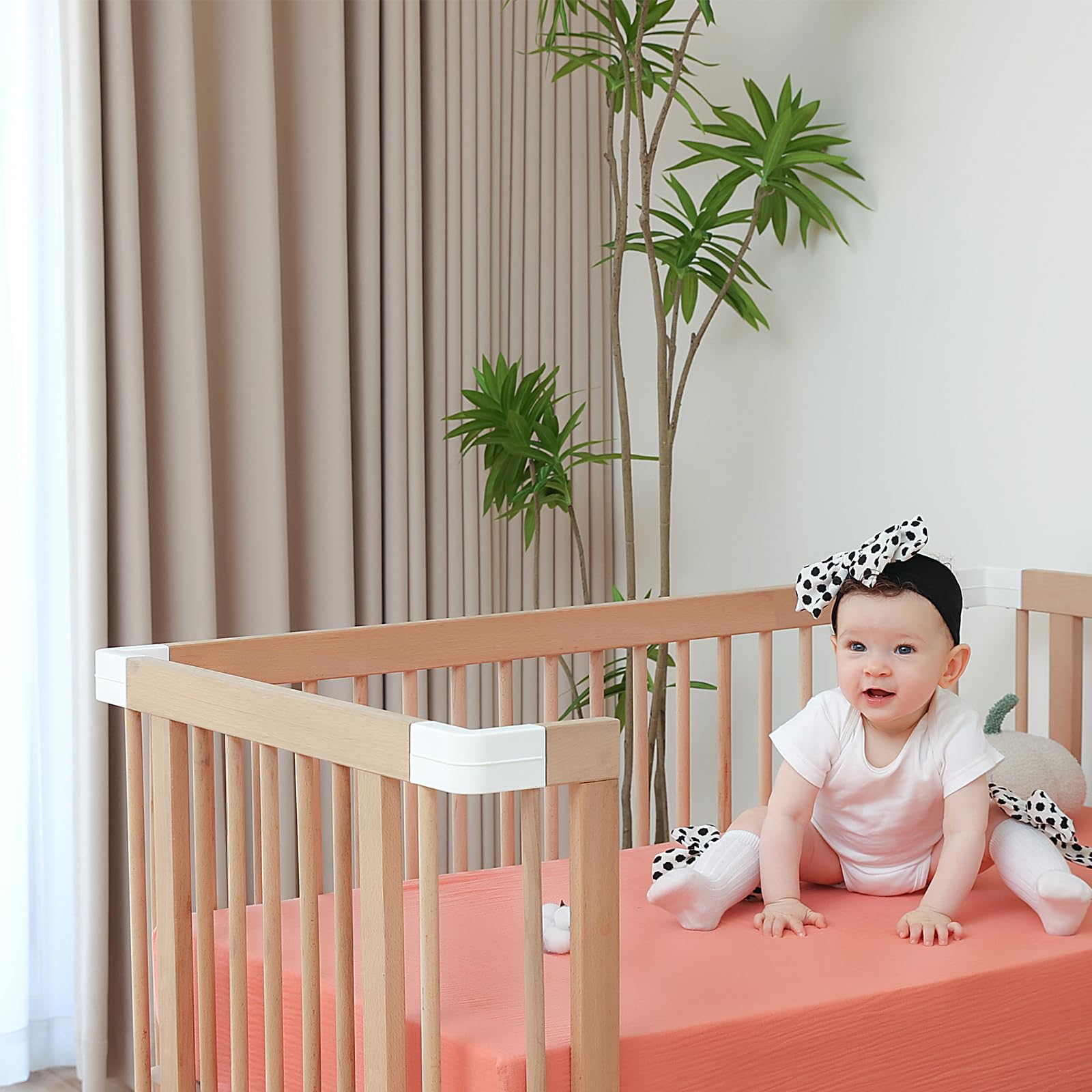 Rutiwa muslin texture close-up—premium fabric for gentle skin-friendly crib bedding.