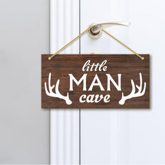Rutiyoka woodland nursery decor blends rustic texture with modern setting for versatile styling.