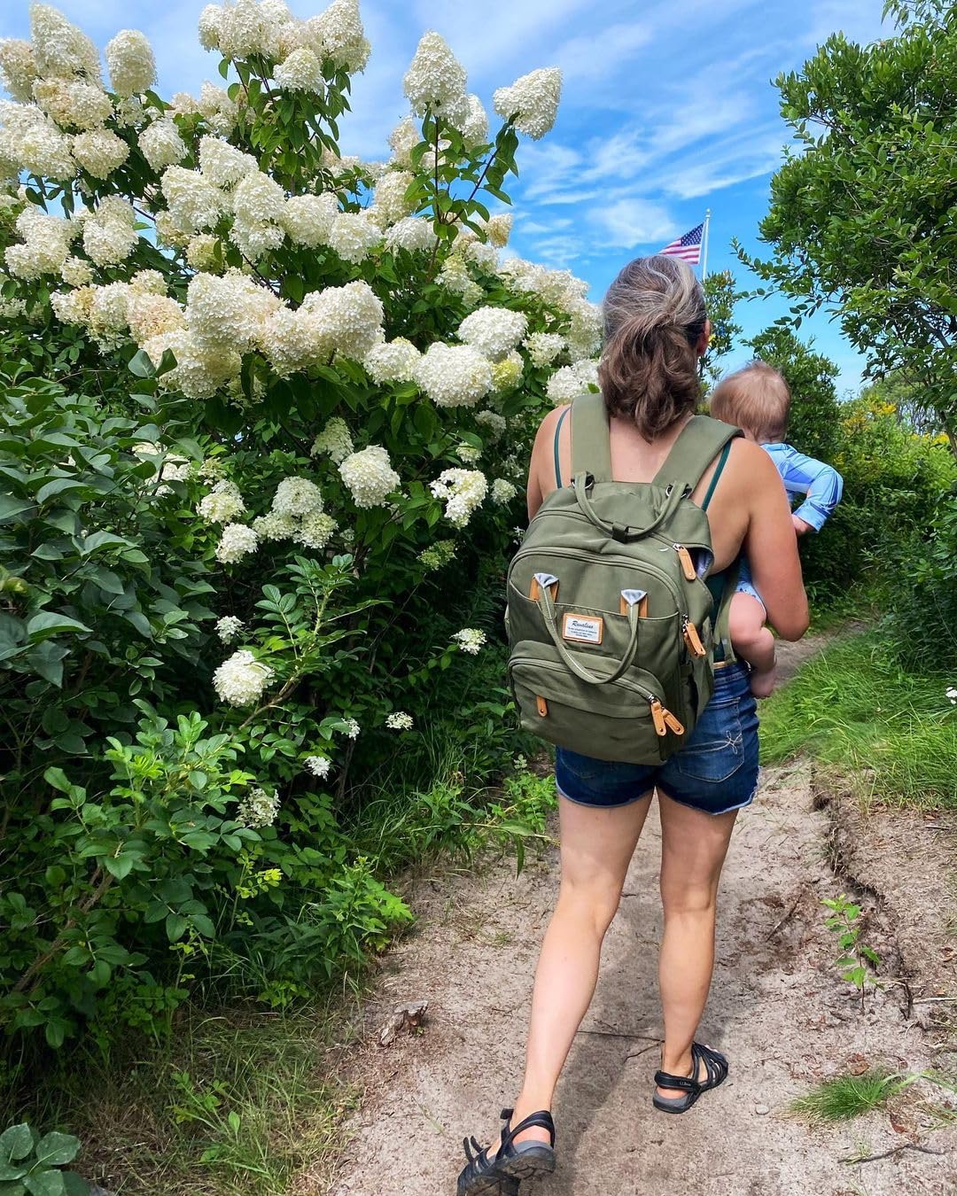 RUVALINO diaper bag backpack ergonomic shoulder straps reduce fatigue during busy days.