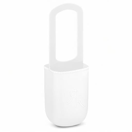 Ryan & Rose Cutie Holder BPA-free silicone keeps family safe without sacrificing style.