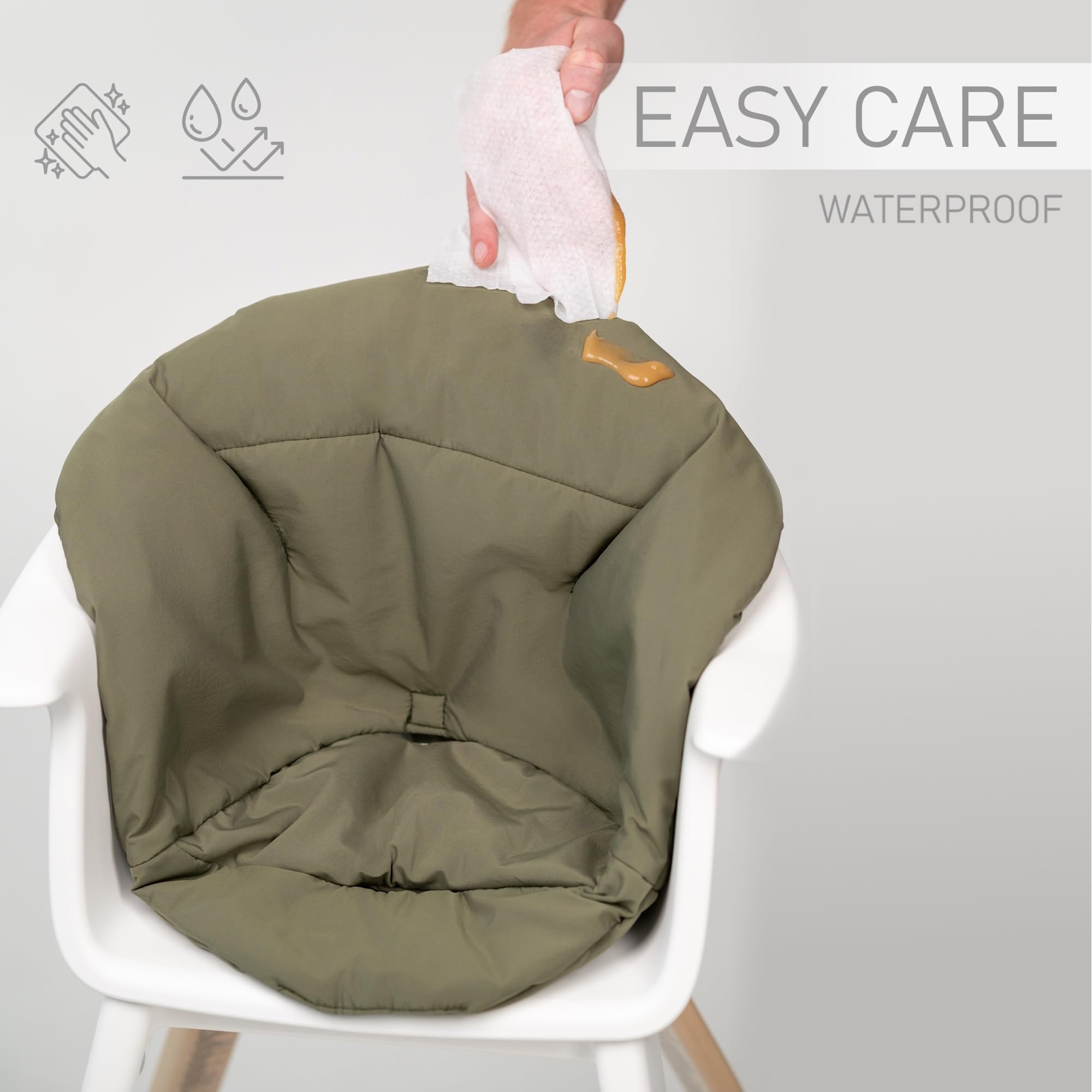 SA Accessories cushion forest-design supports stylish high chair with practical features.