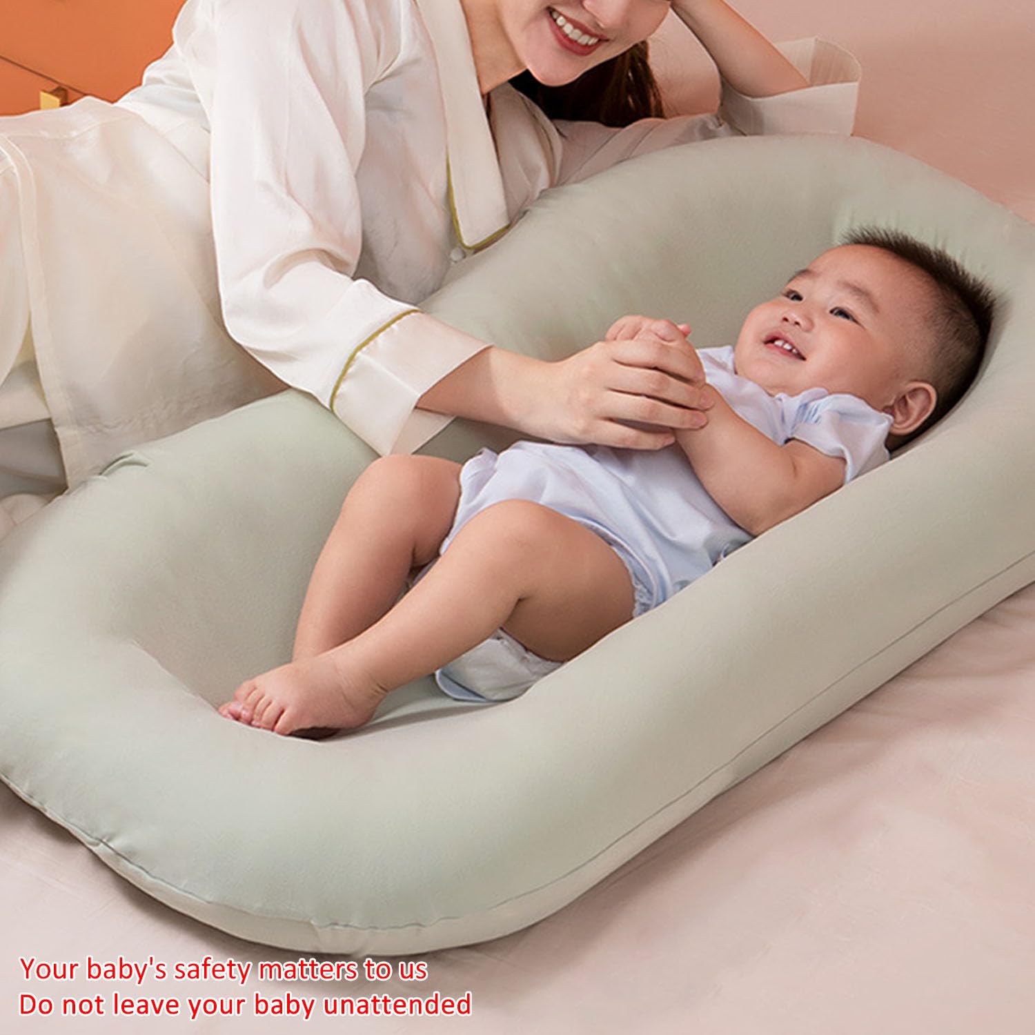 Saanerueen baby lounger side profile shows secure edge support for active babies.