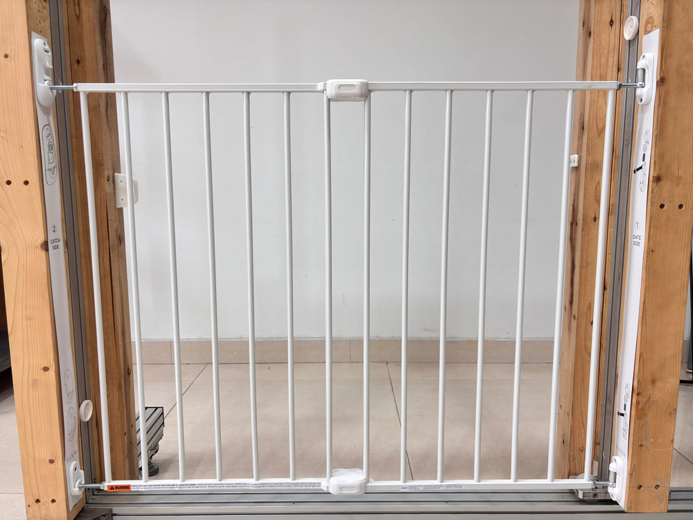 SafeGo gate cleans easily for everyday use and quick maintenance