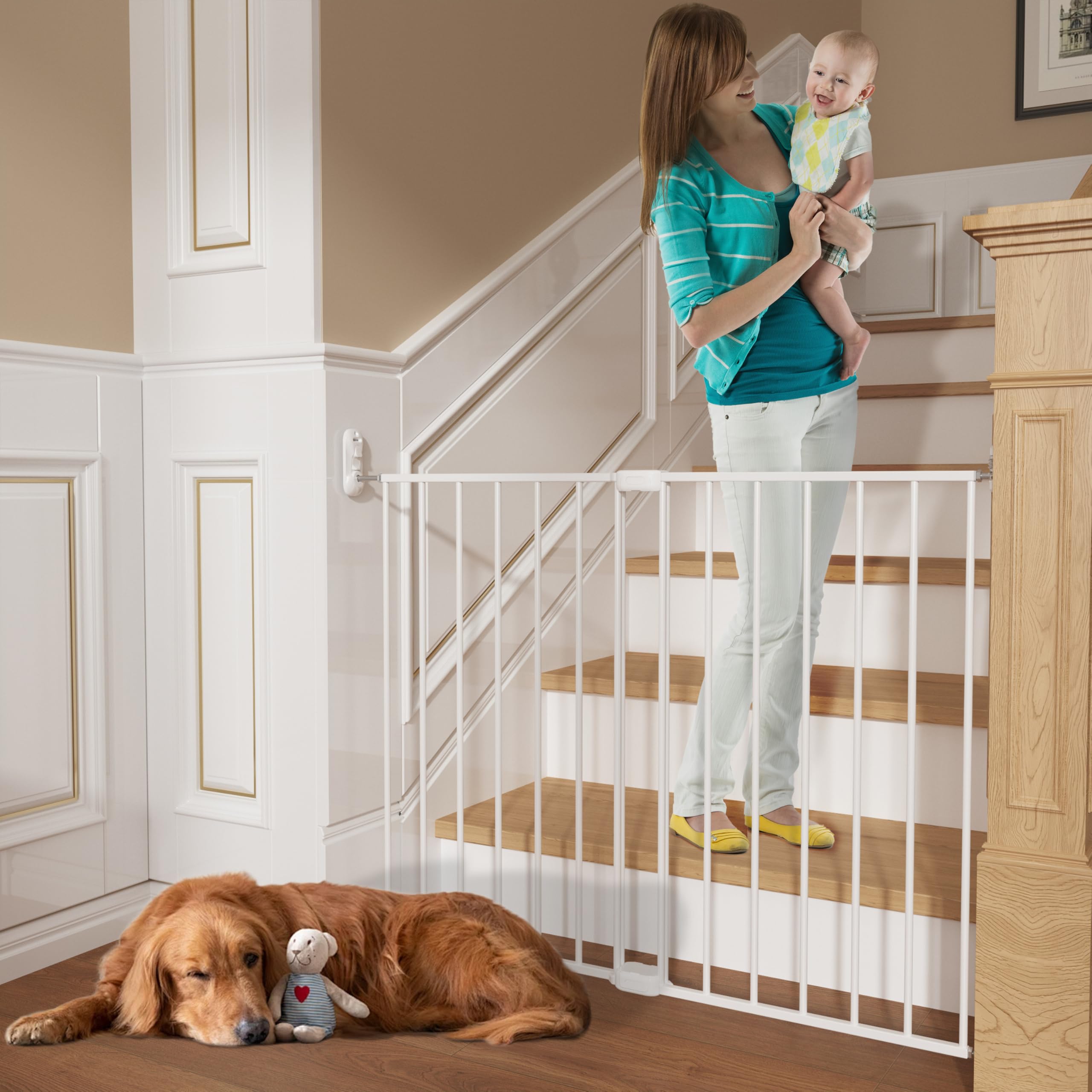 SafeGo adjustable gate demonstrates wide compatibility for stairs and doorways, enhancing hallway safety