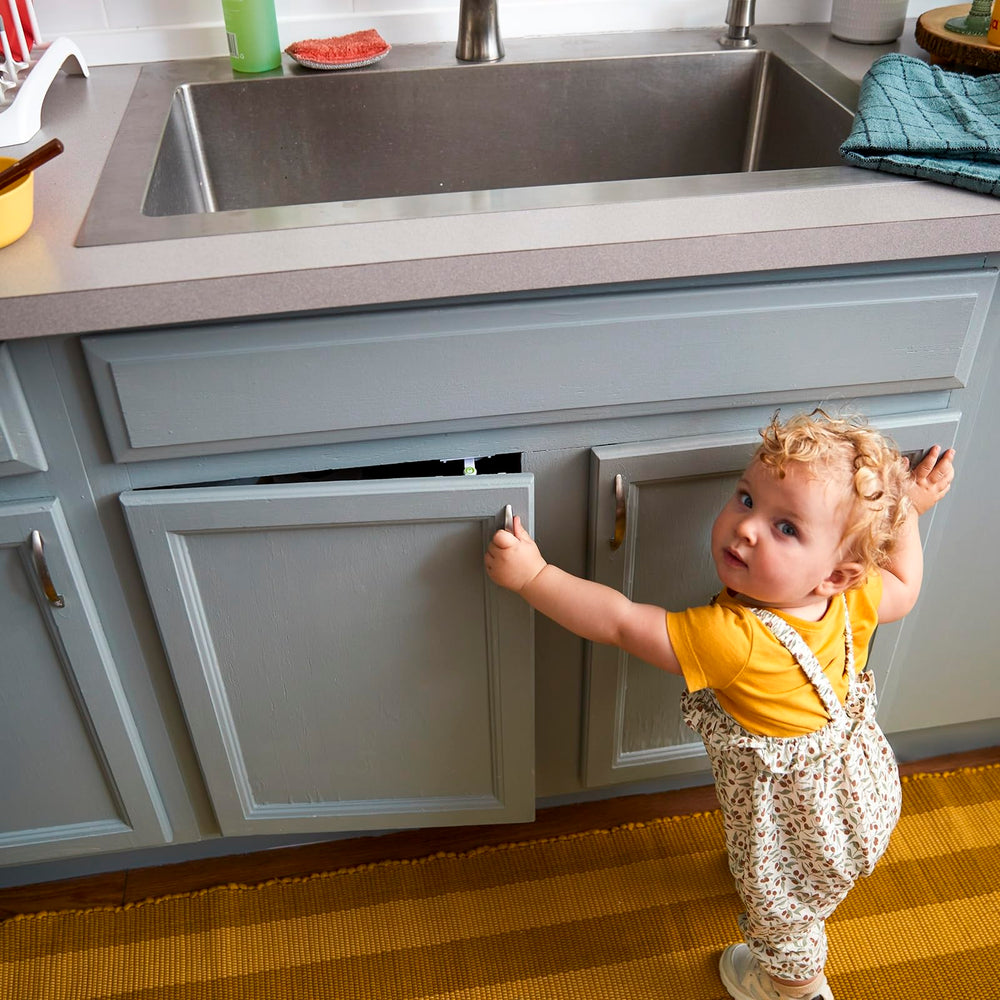 Safety 1st durable adhesive design offers strong child protection