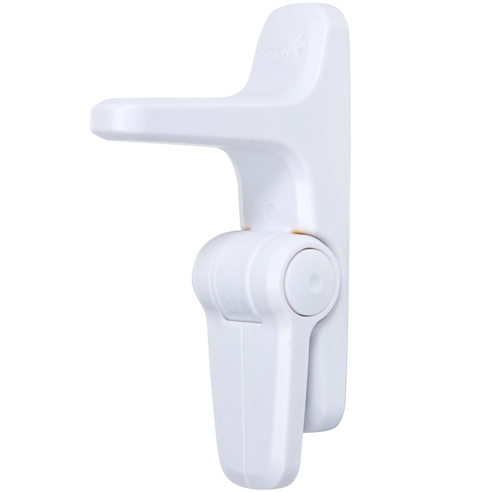 Safety 1st OutSmart lab-tested strength supports reliable child-proofing