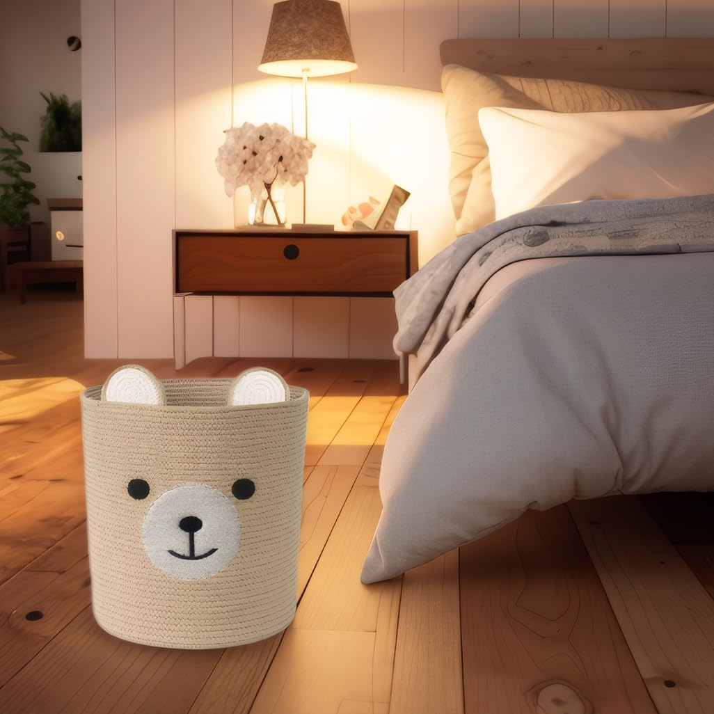Saiiwnn Bear Basket brown weave texture adds warmth to any room.