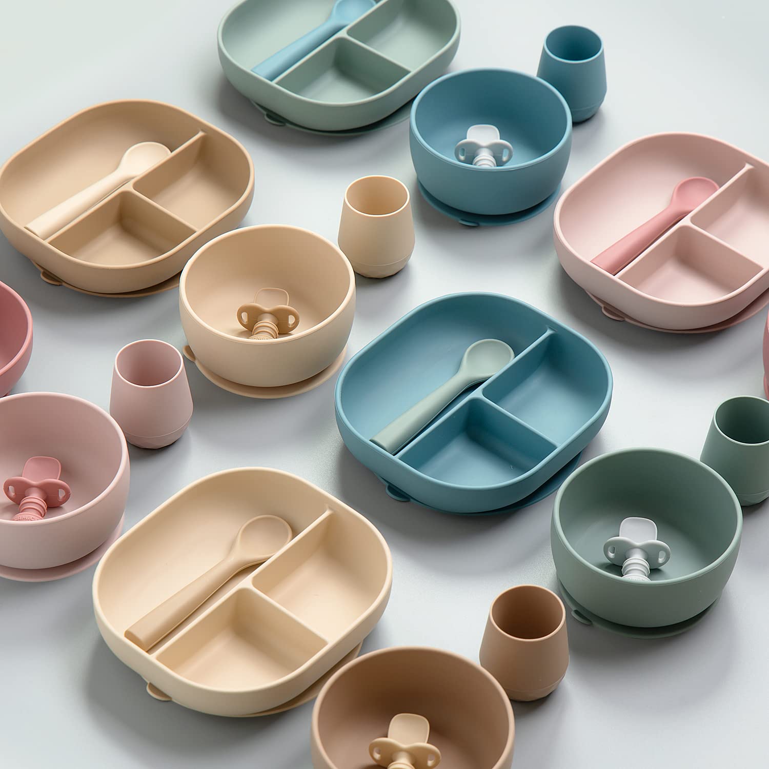 SAMiGO comes in cute colors that appeal to little learners.