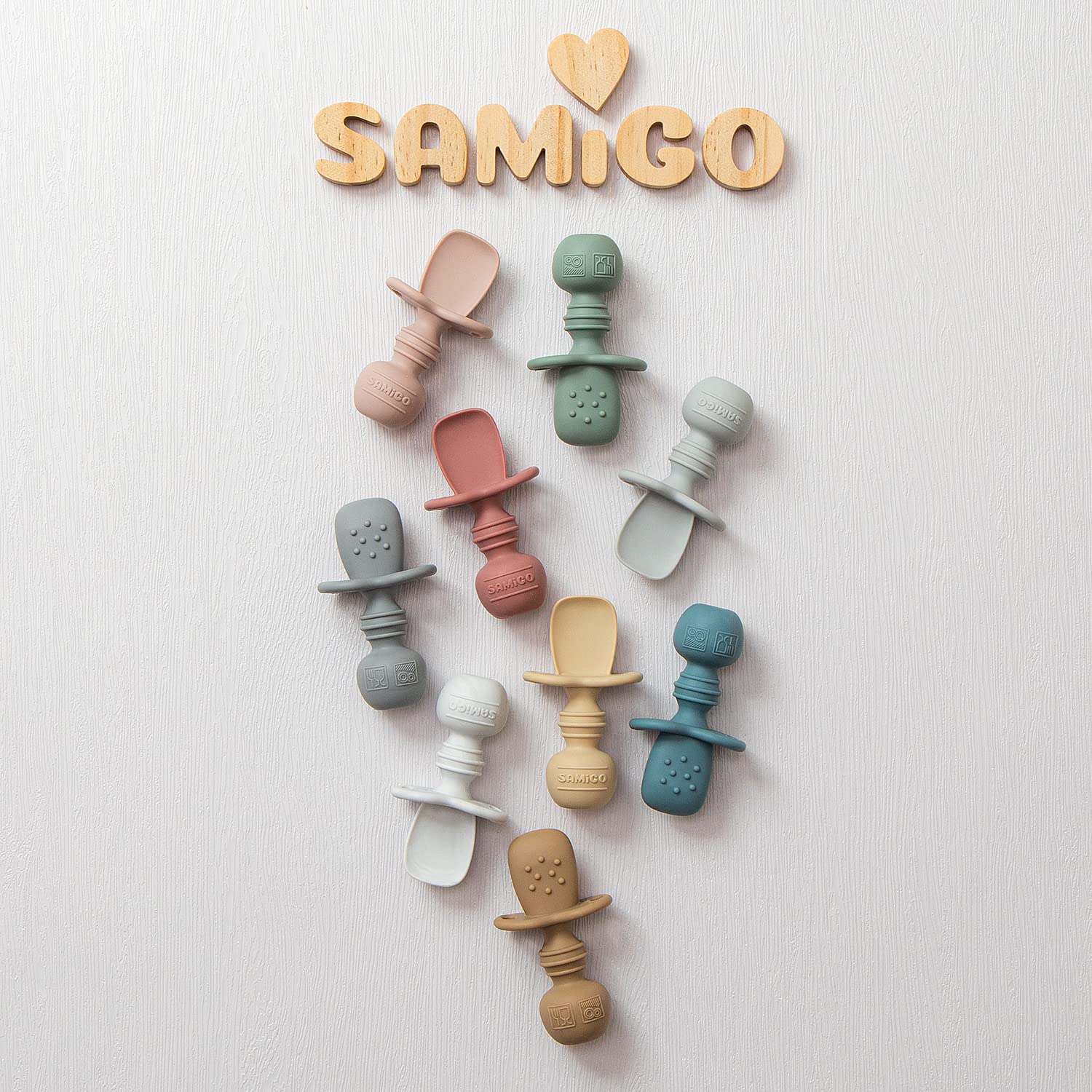 SAMiGO silicone spoons feature built-in stopper to prevent deep insertion.