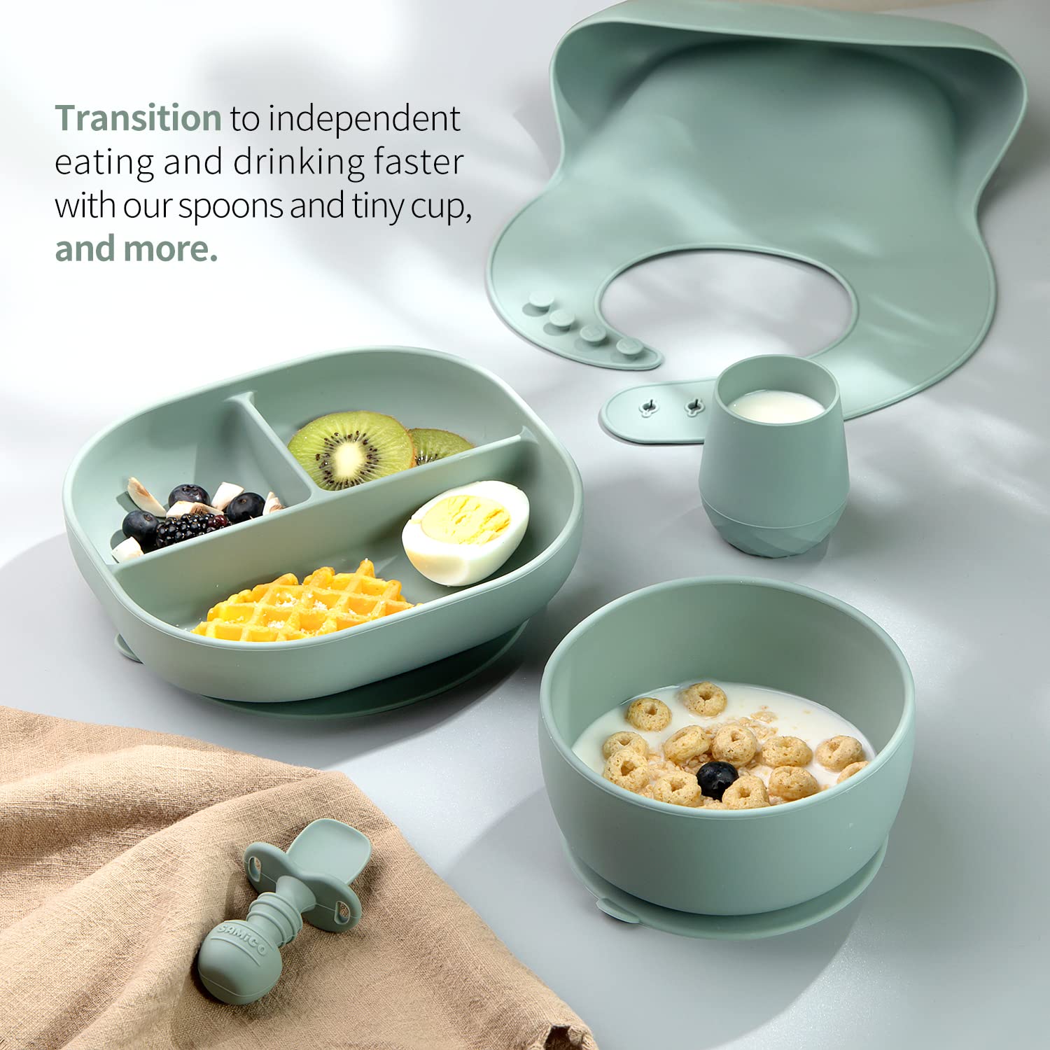 SAMiGO weighted-bottom cup stabilizes drinks and reduces spills.