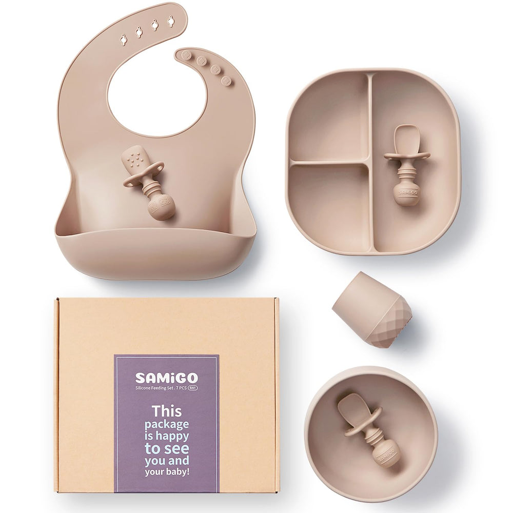 SAMiGO suction plate securely grips smooth surfaces for mess-free self-feeding.