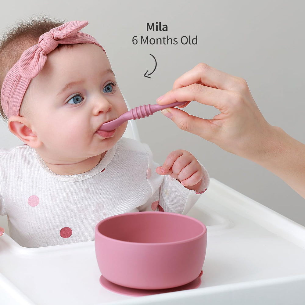 SAMiGO textured spoon handle offers a comfortable grip for little hands.