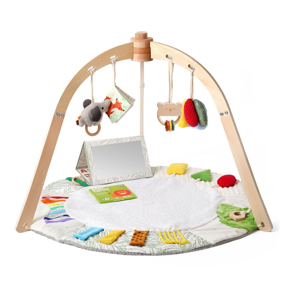 Samonyed newborn gift-ready packaging highlights thoughtful shower-friendly present.