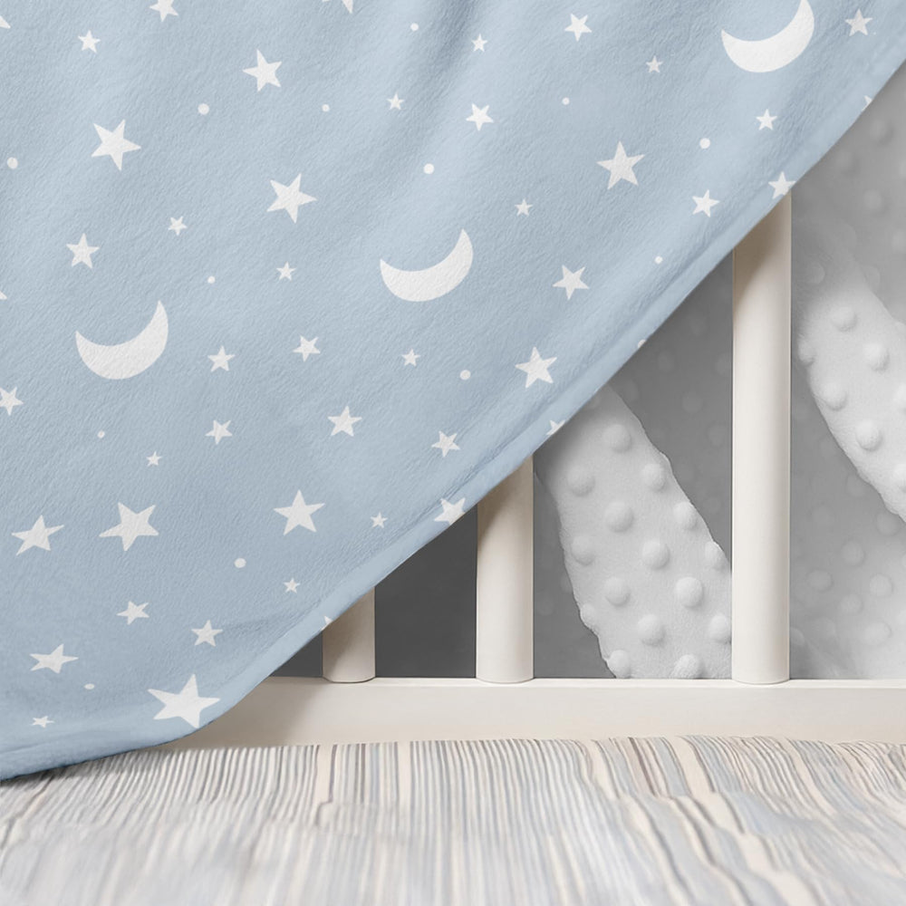 SANDJEST Star Baby Blanket serves as changing pad-ready surface during diaper changes.
