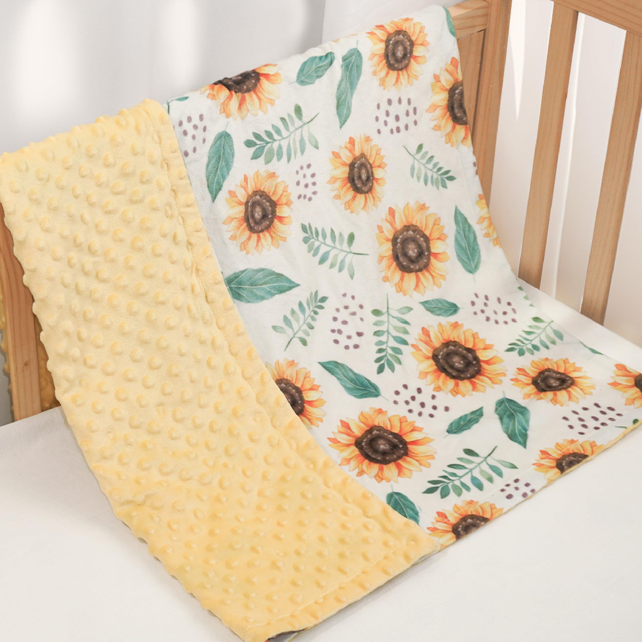 SANDJEST Stroller-Cover-Blanket keeps little one warm while strolling outdoors.