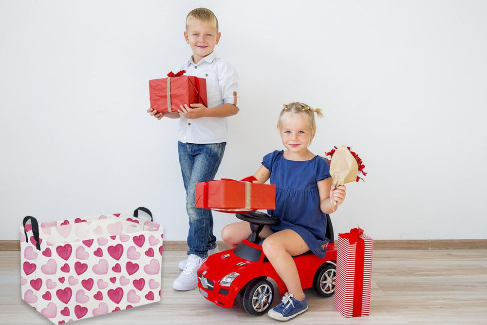 Sanjiaofen kid-friendly basket with patterns suitable for toys and books.