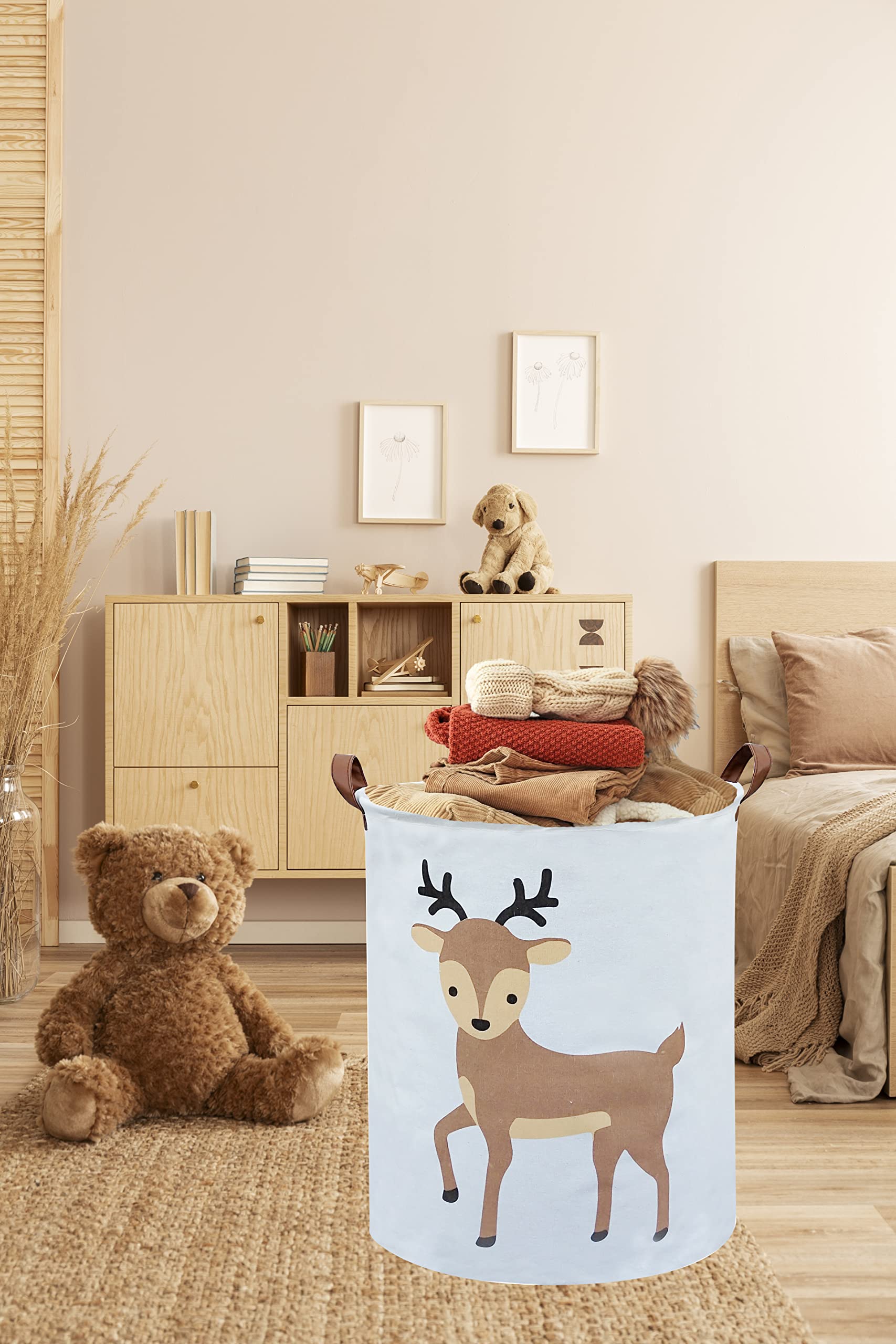 Sanjiaofen kids laundry basket deer handles enables easy carry between rooms.